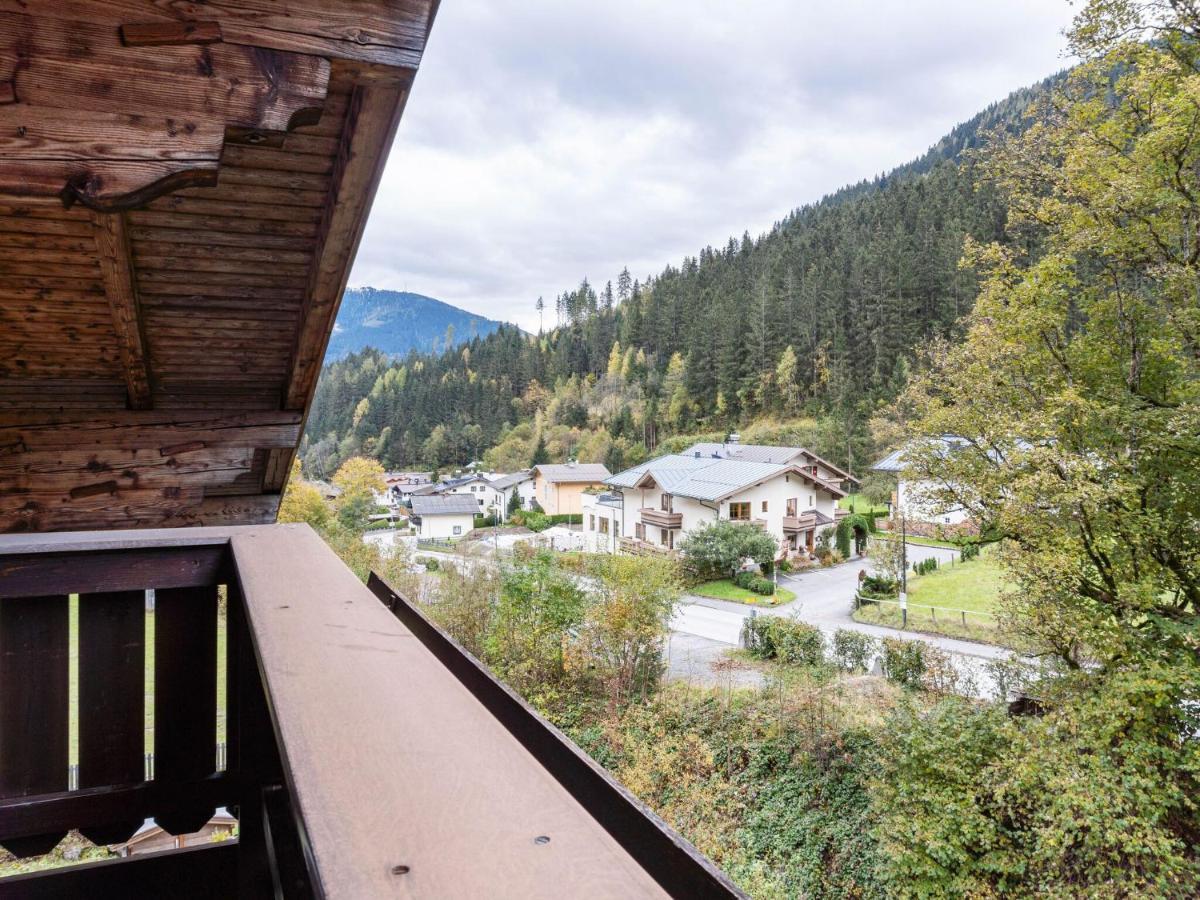 Appartement Stylish In Near Ski Area Zell am See